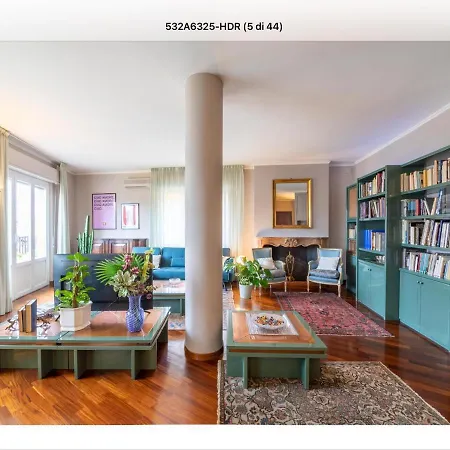 Le Tre Torri Apartment